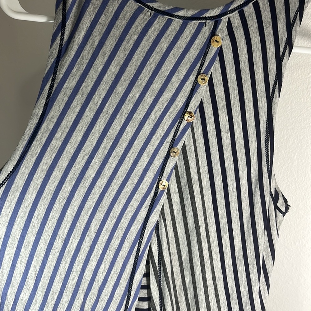 Super cute, open back button closure, striped tank top, dark blue and light blue